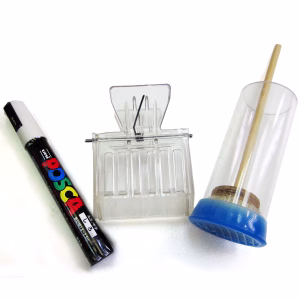 Actiasbee Queen Bee Marking Kit – 2026 Colour Marking Pen, Clip & Plunger Cage – Beekeeping Queen Marking & Identification Set